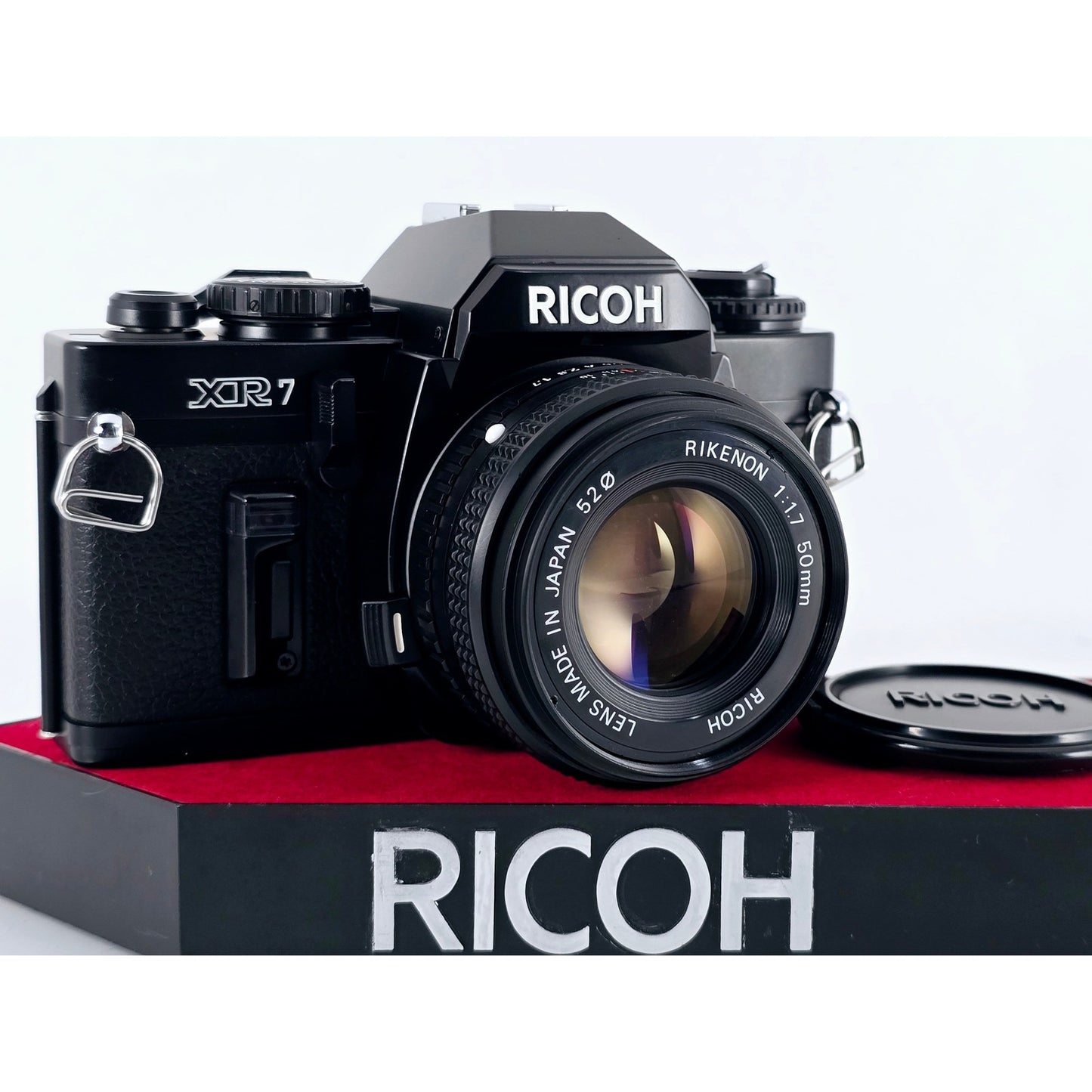 [Pre-owned] Ricoh XR 7 SLR 35mm Film Camera with Rikenon 50mm F1.7 — Near MINT — Japan #3474
