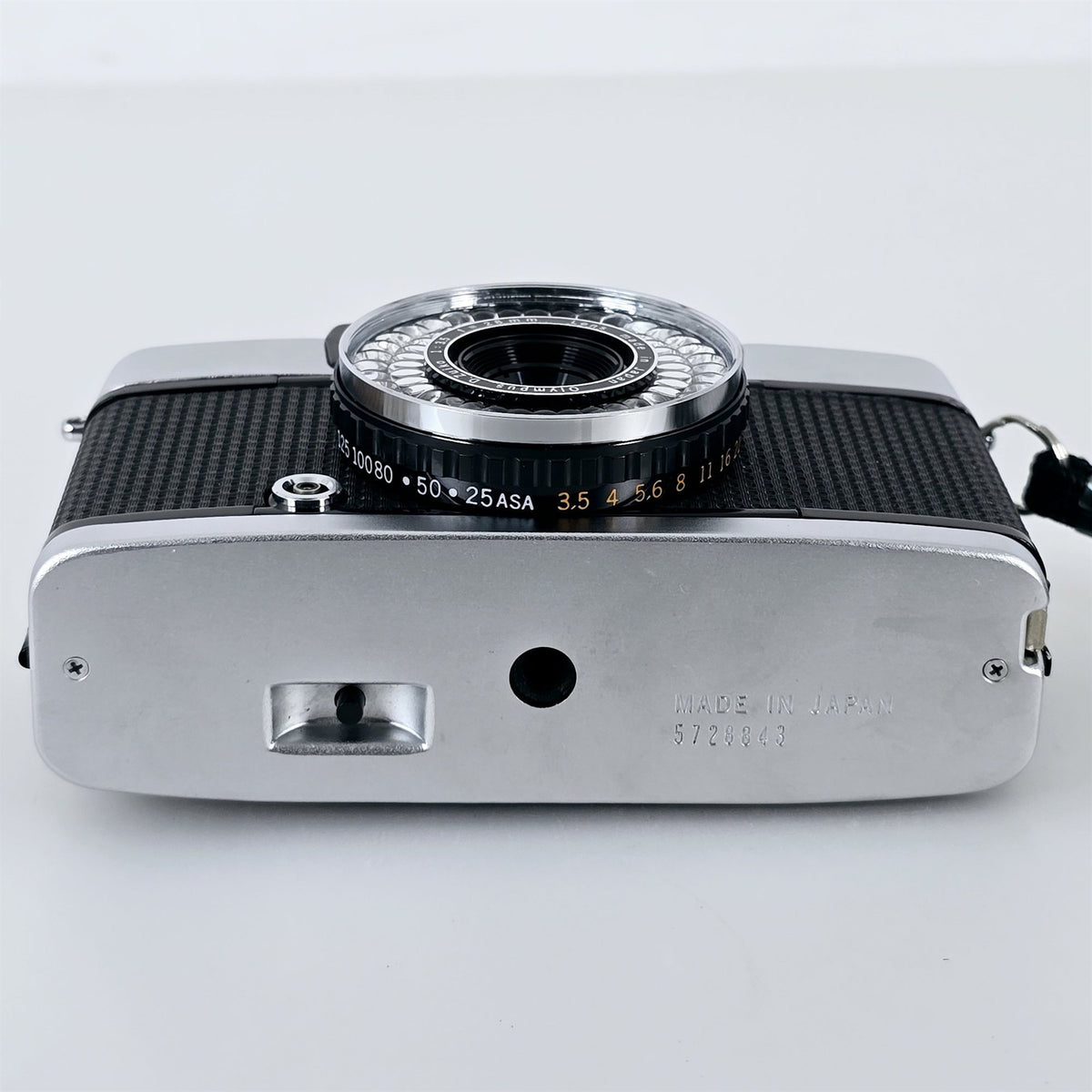 [Pre-owned] Olympus PEN EE-3 35mm Half Frame Film Camera — Mint — Japan #5789