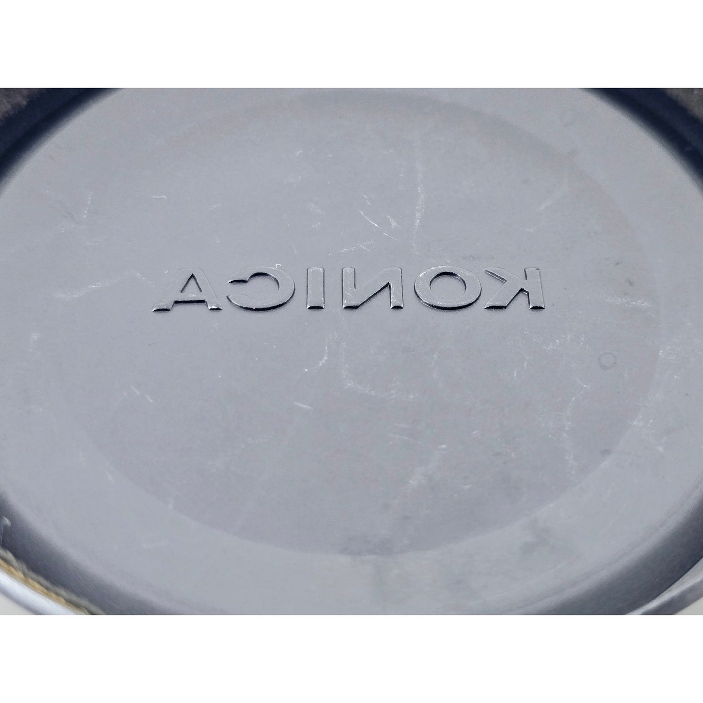 [Pre-owned] Konica 75mm Metal Push-on Lens Cap — Near MINT — Japan #3935