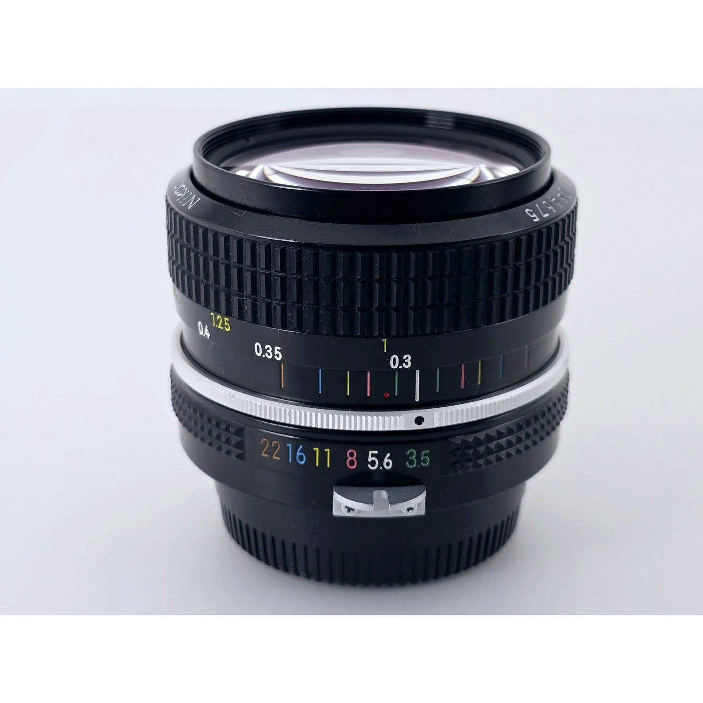 [Pre-owned] Nikon Non-Ai Nikkor 28mm F3.5 Wide Angle MF Lens — Near MINT — Japan #4415