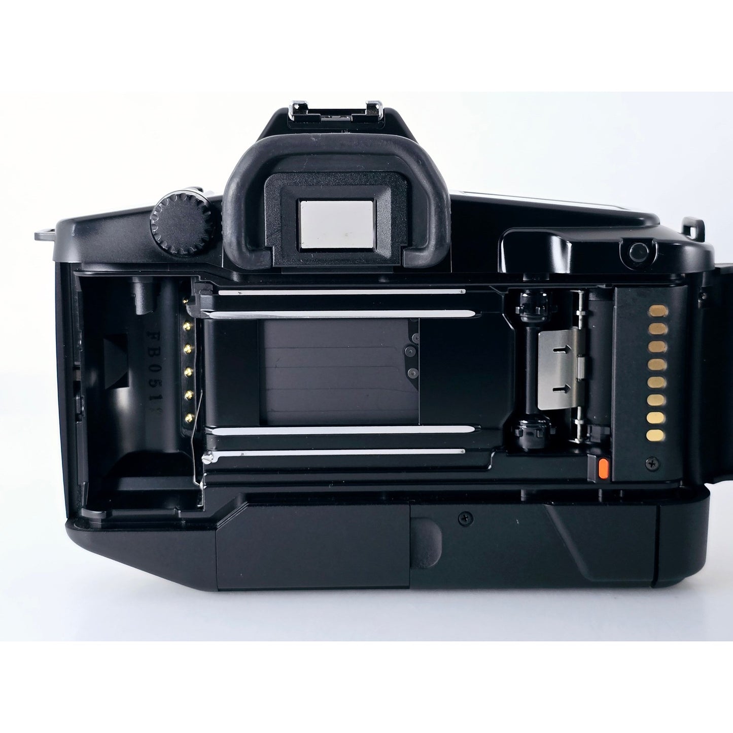 [Pre-owned] Canon EOS 650 35mm Film Camera with EF 28-80mm f/3.5-5.6 II AF Lens — Near MINT — Japan #3900