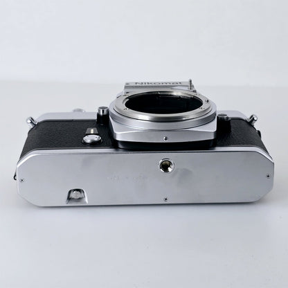 [Pre-owned] Nikon Nikomat EL 35mm SLR Film Camera Body — Near Mint — Japan #5255