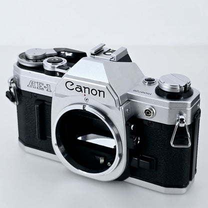 [Pre-owned] Canon AE-1 SLR 35mm Film Camera Body — Near Mint+++ — Japan #5676