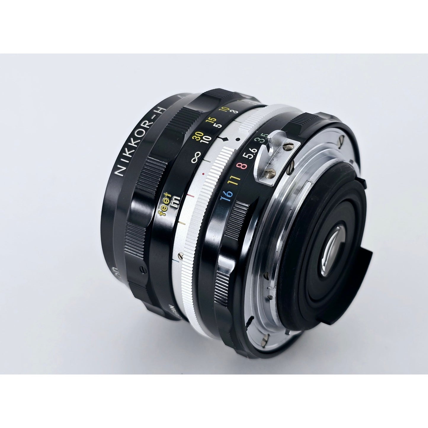 [Pre-owned] Nikon Non-Ai Nikkor-H Auto 28mm F3.5 Wide Angle MF Lens — Near MINT — Japan #4412