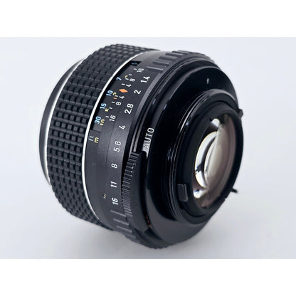[Pre-owned] Pentax SMC Takumar 50mm F1.4 MF Lens M42 — Near MINT — Japan #4755