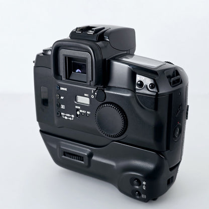 [Pre-owned] Canon EOS 5 QD 35mm SLR Film Camera w/ Vertical Grip VG10 — Near Mint — Japan #5417