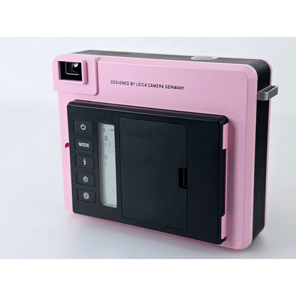 [Pre-owned] Leica Sofort Type 2754 Instant Film Camera (Pink) — Near MINT — Japan #5142