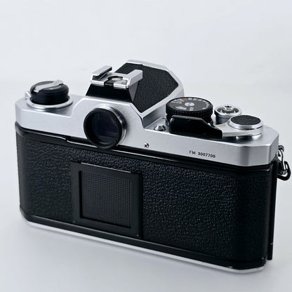 [Pre-owned] Nikon FM SLR 35mm Film Camera Body Only — Near Mint+++ — Japan #5655