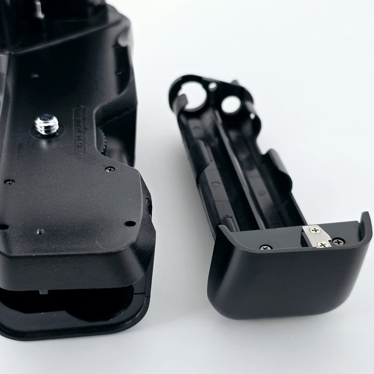 [Pre-owned] Genuine Nikon MB-10 Battery Grip for N90 N90s F90 F90s — Near Mint — Japan #5408