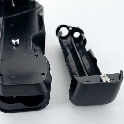 [Pre-owned] Genuine Nikon MB-10 Battery Grip for N90 N90s F90 F90s — Near Mint — Japan #5408
