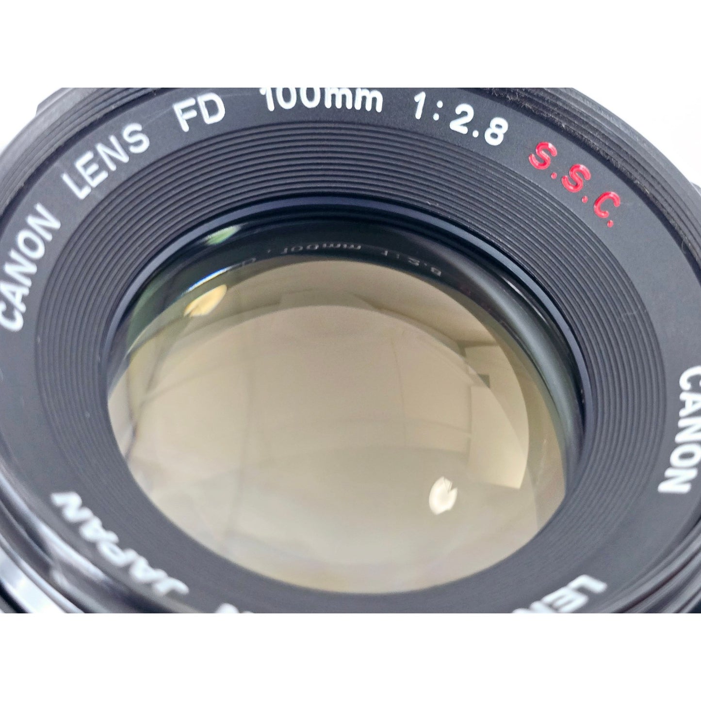 [Pre-owned] Canon FD 100mm F2.8 S.S.C. MF Telephoto Lens — Near MINT — Japan #4836