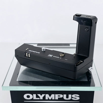 [Pre-owned] Olympus OM-System Winder 2 for OM-1 OM-2 OM-3 OM-4 — Near Mint+++ — Japan #5605