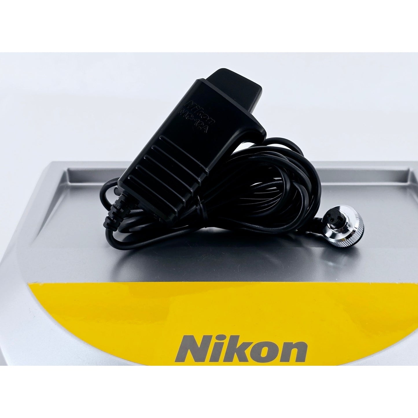 [Pre-owned] Nikon MC-12A Remote Cord Shutter Release Cable for MD-11/MD-12 — Near MINT — Japan #4731