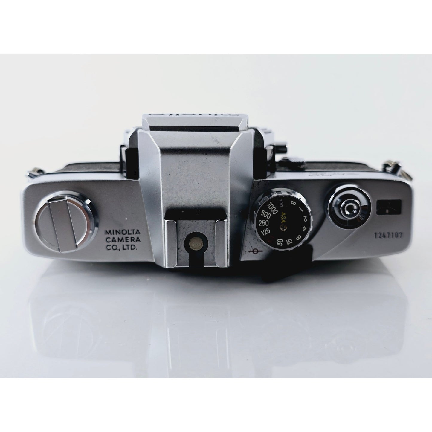 [Pre-owned] Minolta SRT Super Silver SLR 35mm Film Camera (Body Only) — Near MINT — Japan #2461