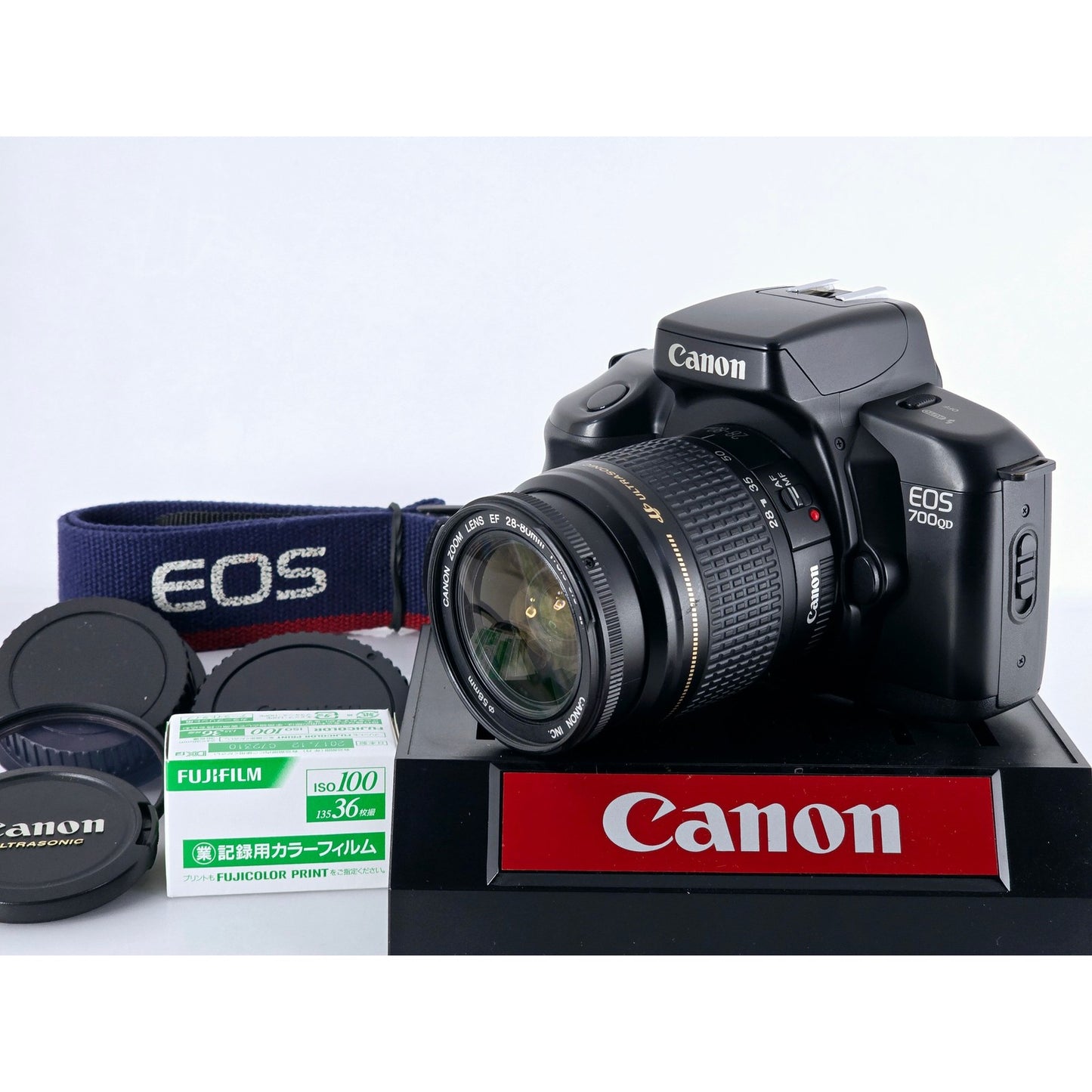 [Pre-owned] Canon EOS 700QD 35mm Film Camera with EF 28-80mm f/3.5-5.6 IV Lens — Near MINT+++ — Japan #3894