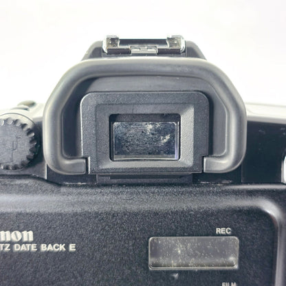 [Pre-owned] Canon EOS 650 35mm Film Camera with EF 28-70mm f/3.5-4.5 AF Lens — Near MINT — Japan #4183