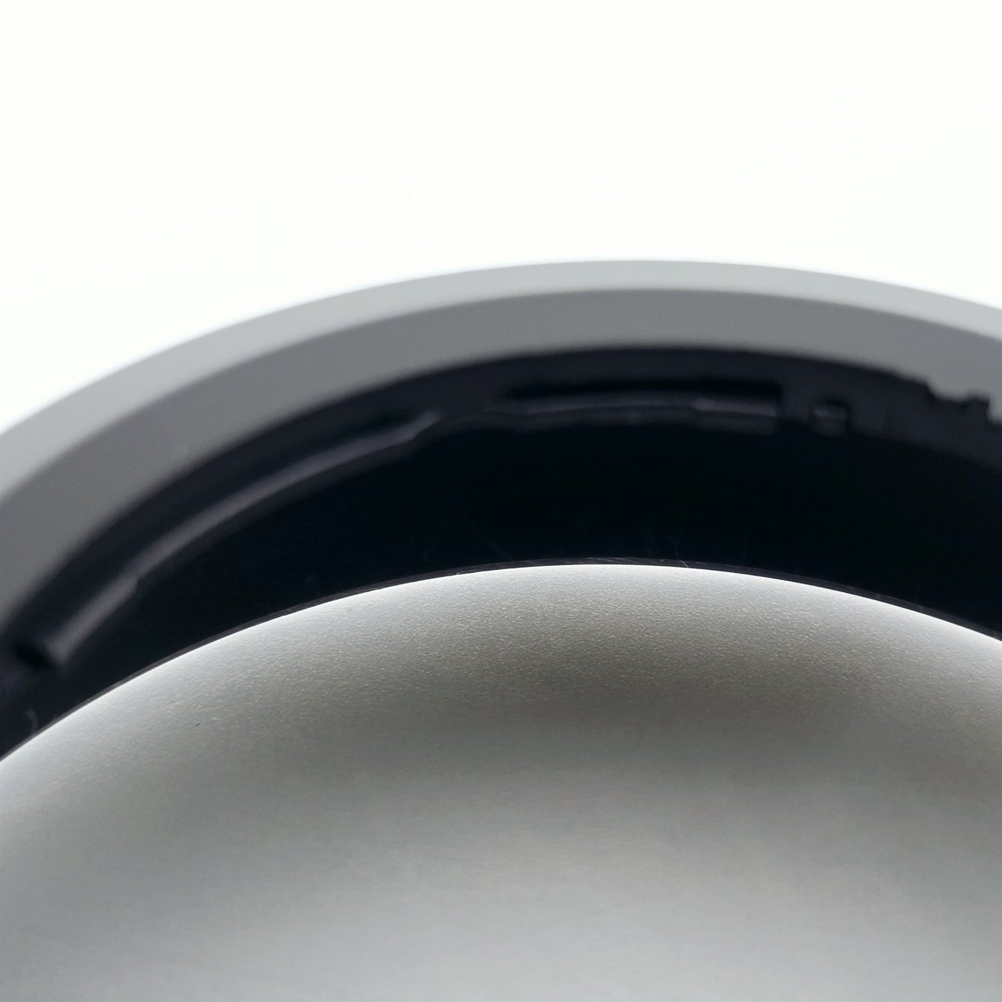 [Pre-owned] Nikon HB-18 Bayonet Lens Hood for AF 28-105mm f/3.5-4.5D — Near Mint — Japan #5378