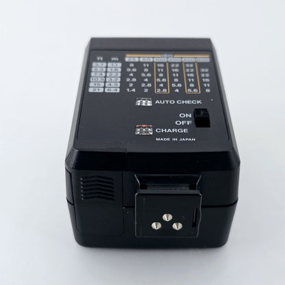 [Pre-owned] Olympus T18 Electronic Flash Unit for 35mm Film Camera — Mint — Japan #5517