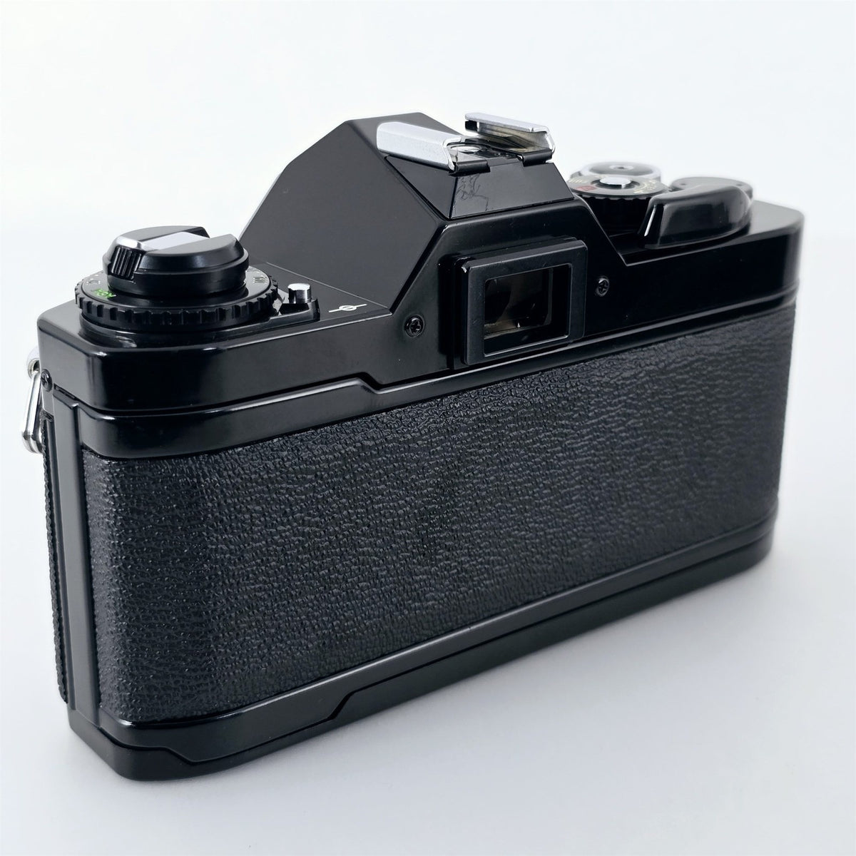 [Pre-owned] Canon AV-1 SLR 35mm Film Camera Body (Black) — Near Mint+++ — Japan #5654