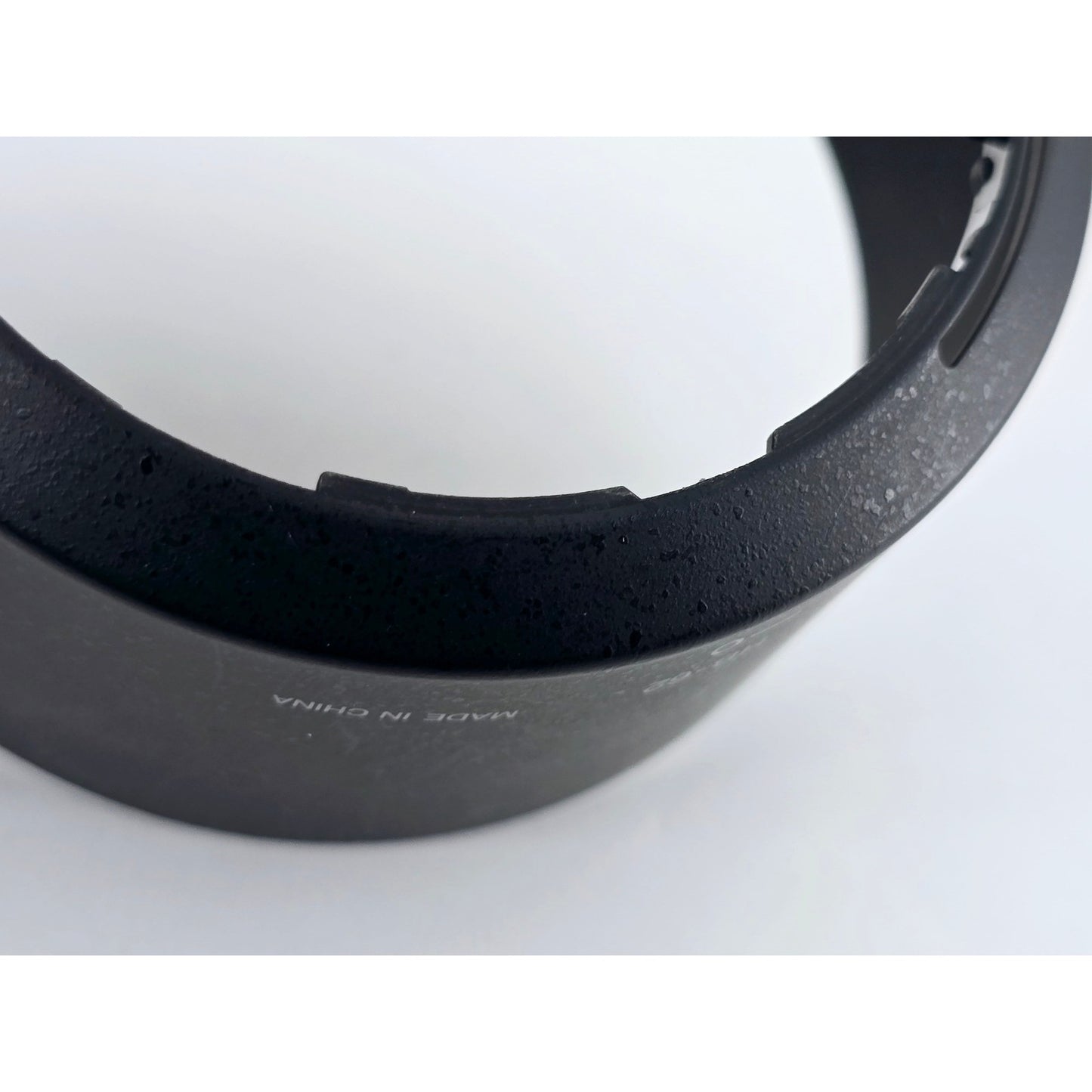 [Pre-owned] Nikon HB-62 Bayonet Lens Hood for AF-S 85mm f/1.8G — MINT — Japan #4175