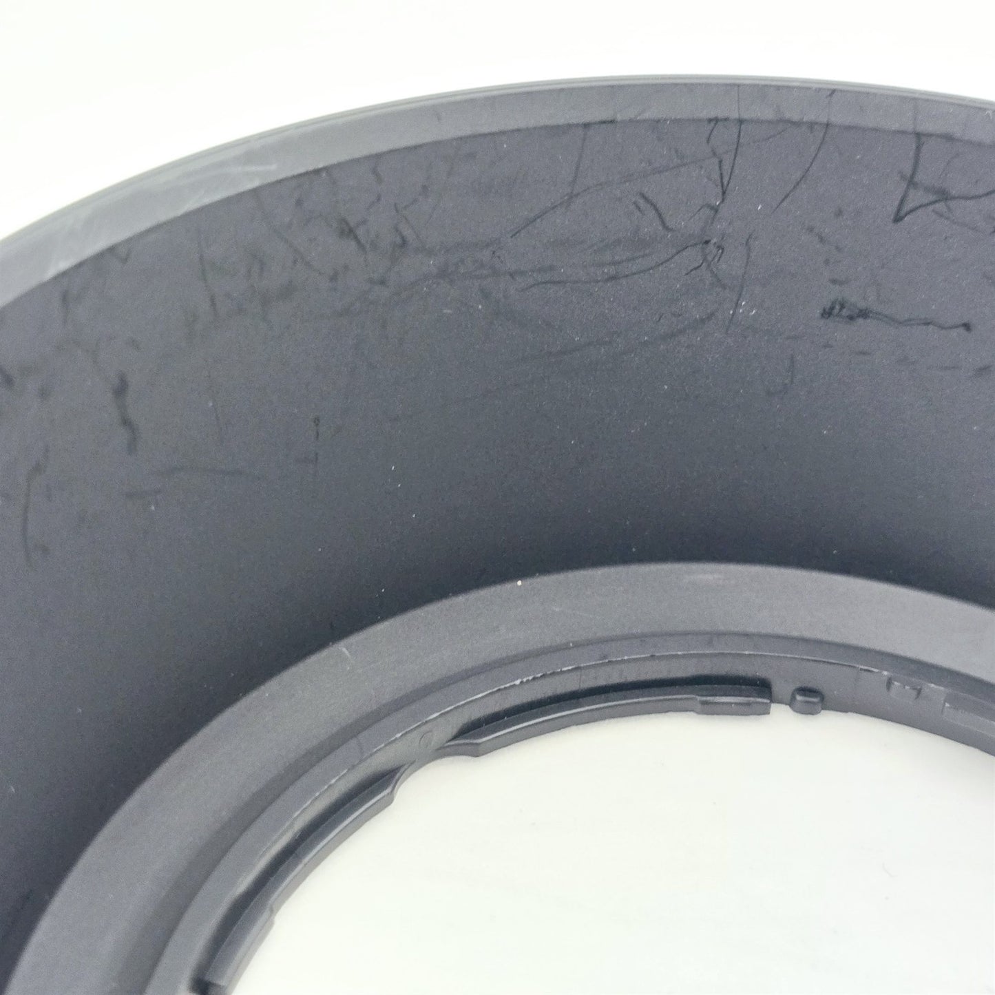 [Pre-owned] Nikon HB-18 Bayonet Lens Hood for AF 28-105mm f/3.5-4.5D — Near Mint — Japan #5378