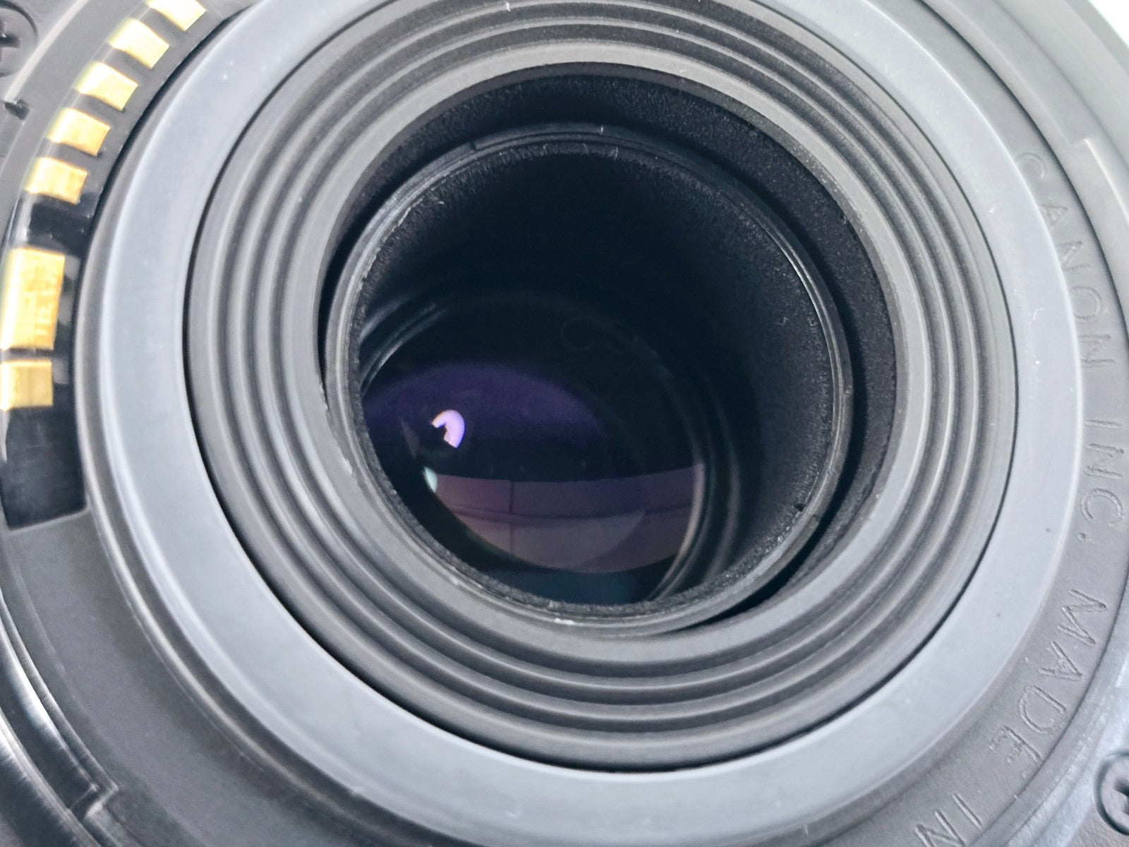 🌸[MINT] Canon EF-S 55-250mm F4-5.6 IS Telephoto Zoom Lens Genuine From Japan
