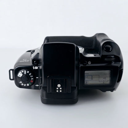 [Pre-owned] Canon EOS 5 QD 35mm SLR Film Camera w/ Vertical Grip VG10 — Near Mint — Japan #5417