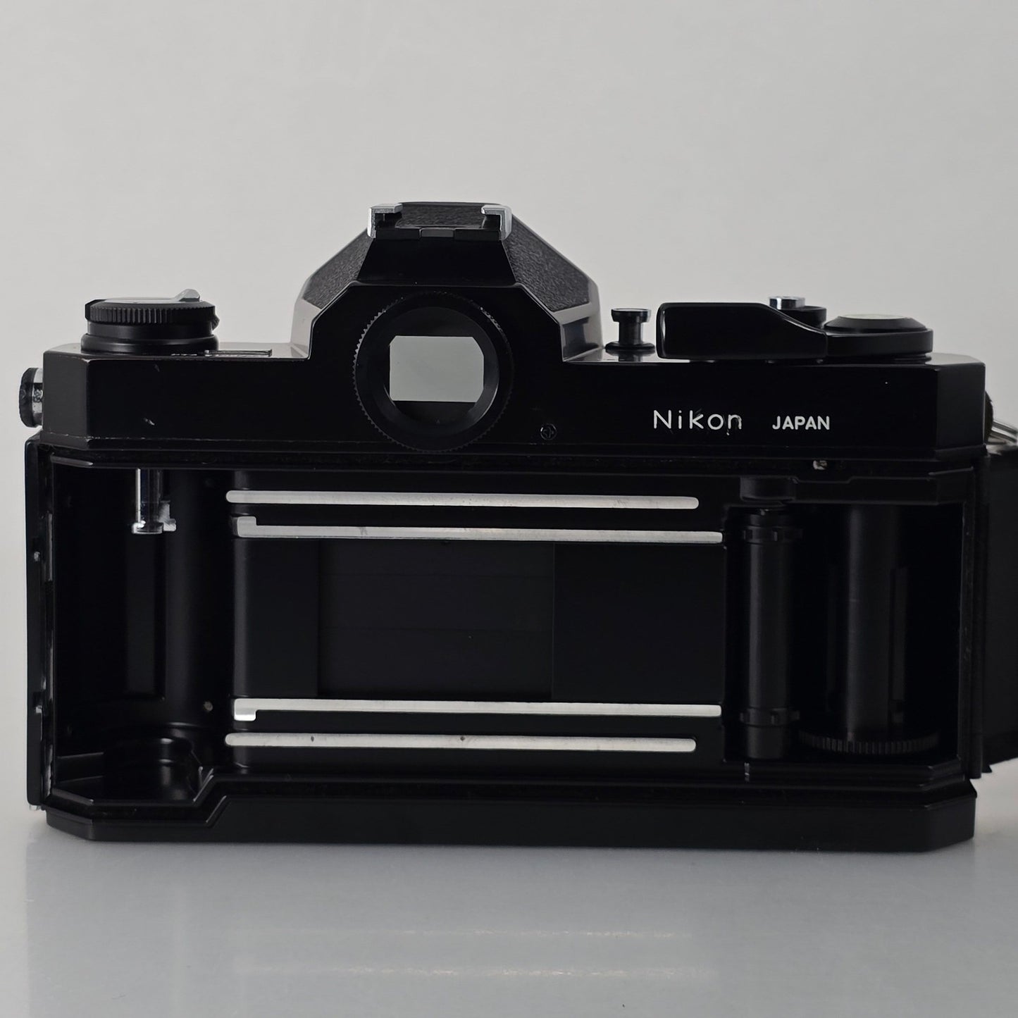 [Pre-owned] Nikon Nikomat FT2 SLR 35mm Film Camera Body — Near MINT — Japan #4525