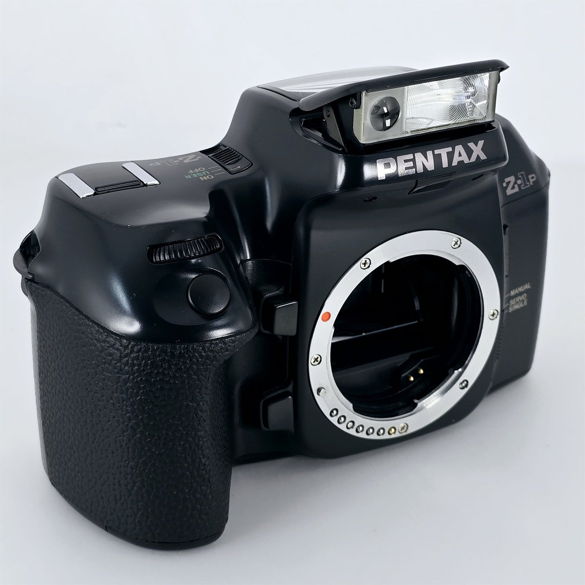 [Pre-owned] Pentax Z-1P 35mm SLR Film Camera Body — Near Mint+++ — Japan #5825
