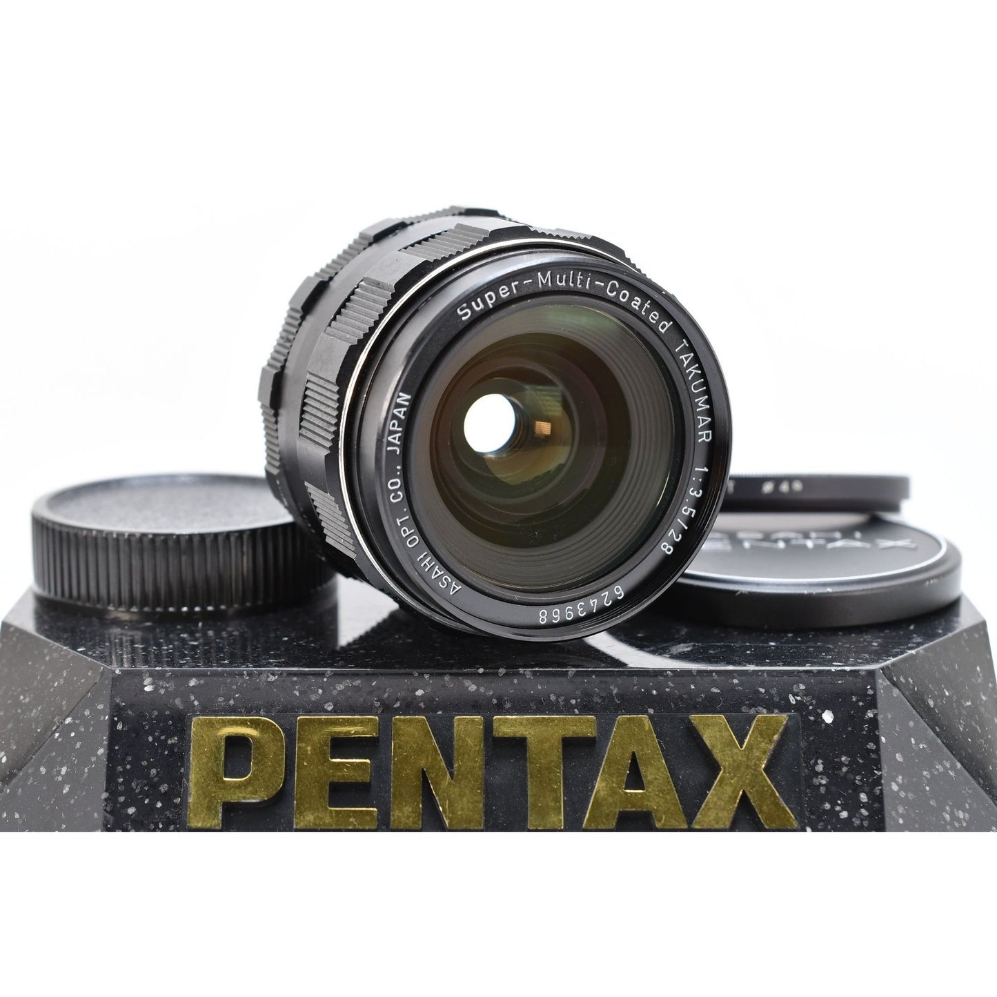 [Pre-owned] Pentax SMC Super-Multi-Coated Takumar 28mm f3.5 MF Lens M42 — Near MINT — Japan #2336