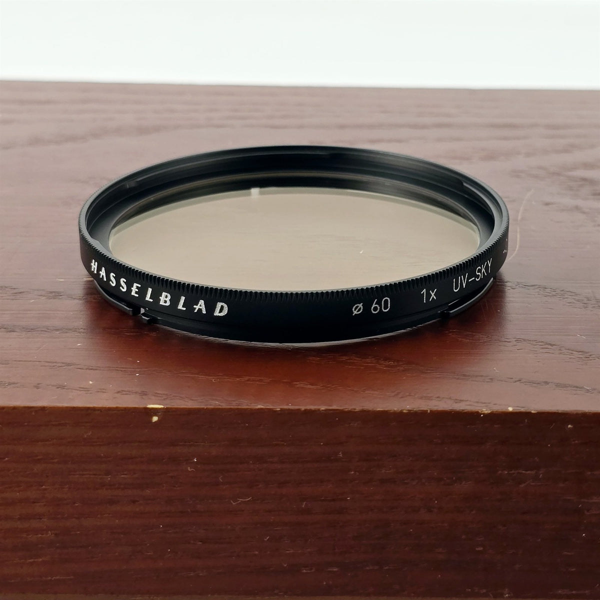 [Pre-owned] Hasselblad B60 UV Sky -0 1A MC Protect Bayonet Filter 41608 — Mint — Japan #5559