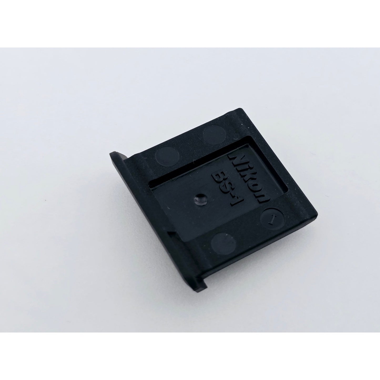 [Pre-owned] Nikon F Mount Body Cap / DK-5 Eyepiece / Plastic Hot Shoe Cover Set — Unused — Japan #4963