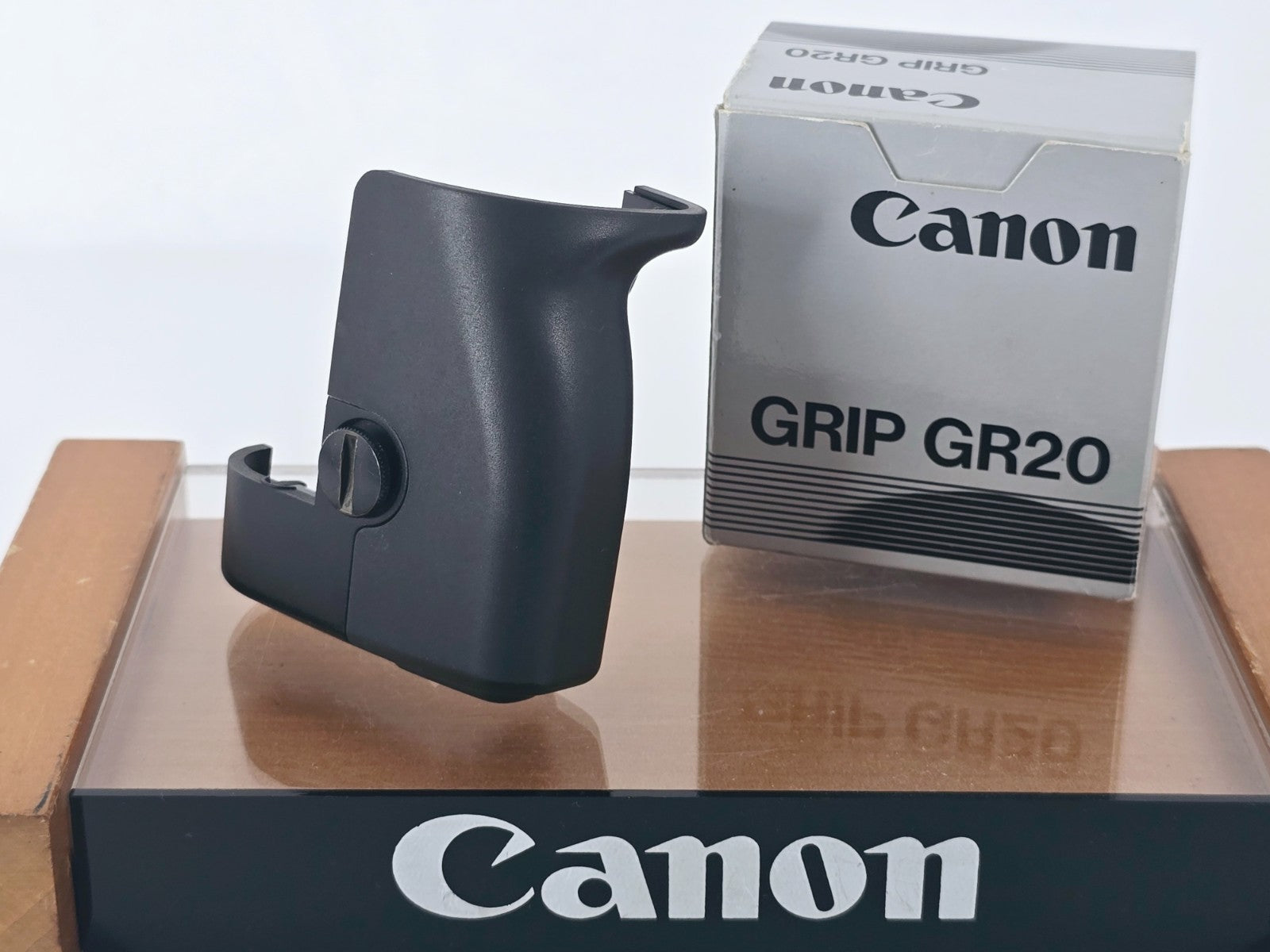 🌸 [Near MINT] Canon GR-20 Hand Grip Genuine for EOS 620 630 650 From Japan