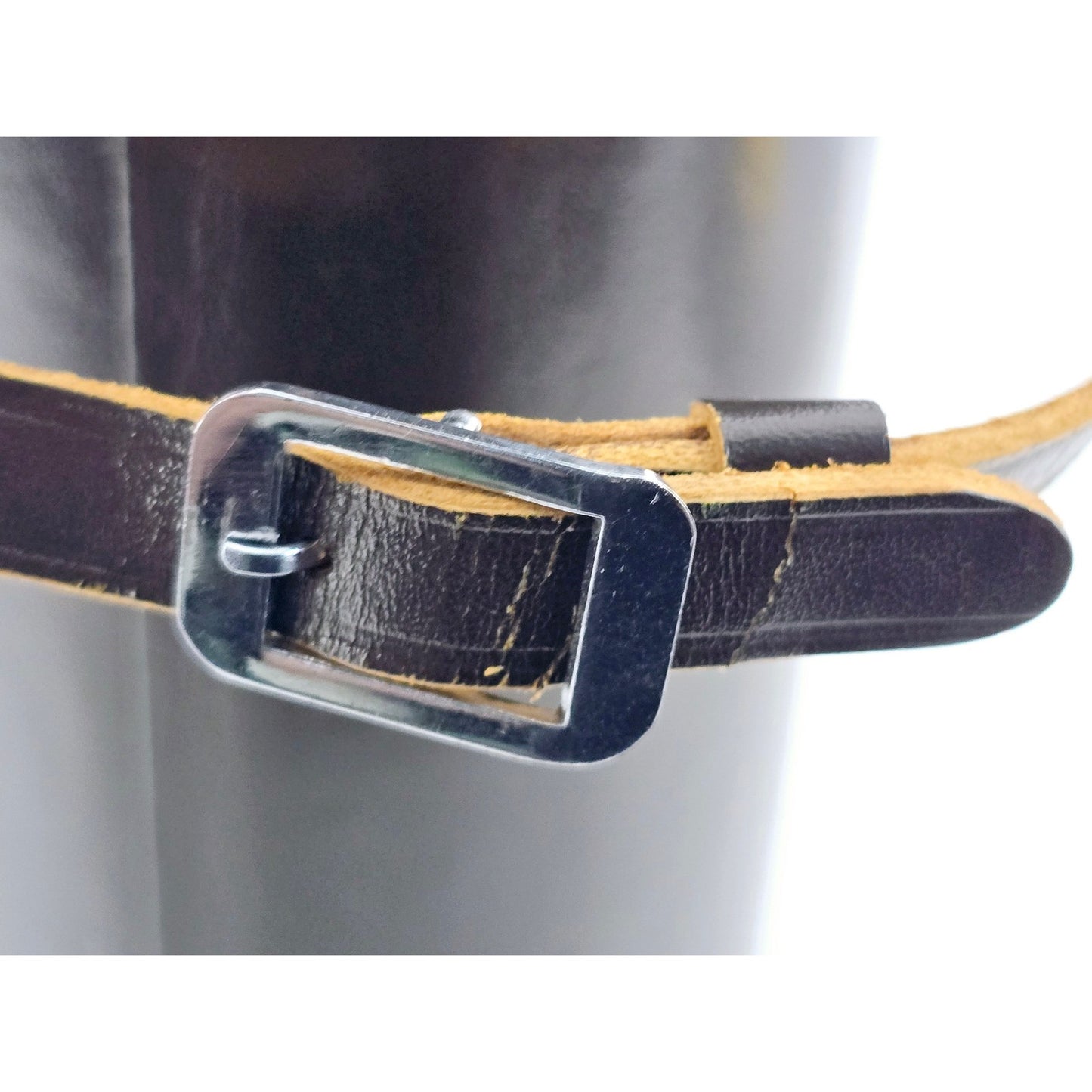 [Pre-owned] Nikon Nippon Kogaku Tokyo Leather Lens Case 6.7in x 2.8in — Near MINT — Japan #4642