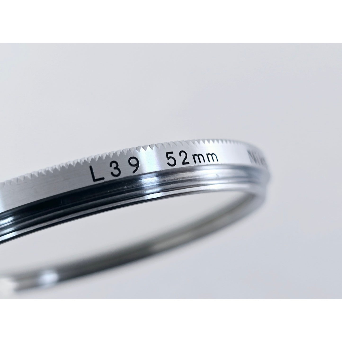 [Pre-owned] Nikon L39 52mm Chrome Frame Lens Filter Genuine — Near MINT — Japan #3786