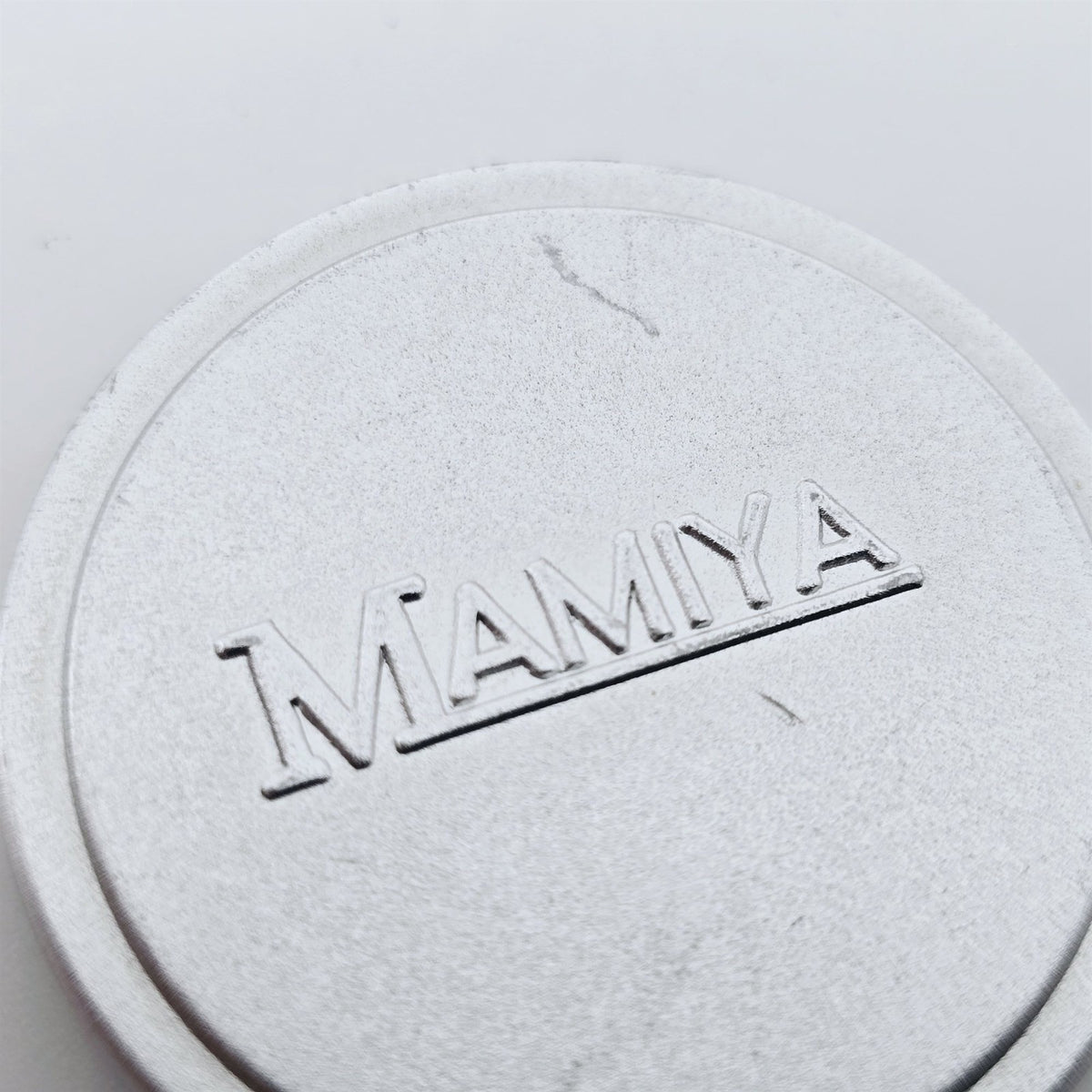 [Pre-owned] Genuine Mamiya Metal Front Lens Cap 42mm Push-on — Near Mint — Japan #5643