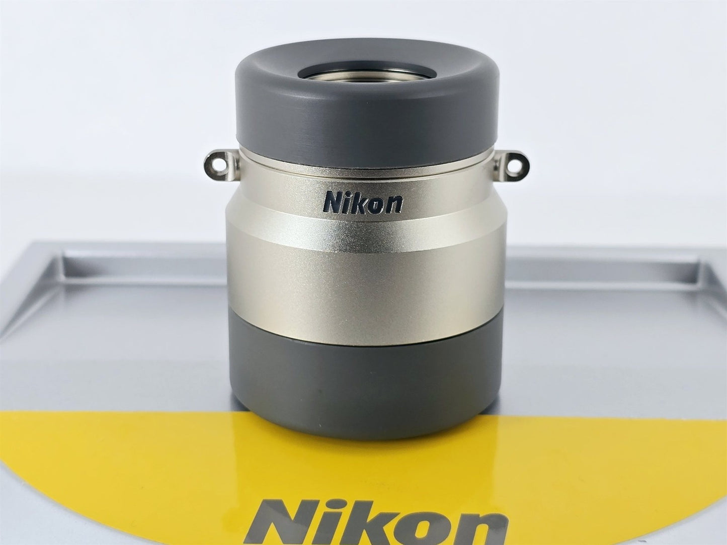 [Pre-owned] Nikon Lupe 4X Magnifying Loupe for Film Slides & Negatives — Near Mint — Japan #5167