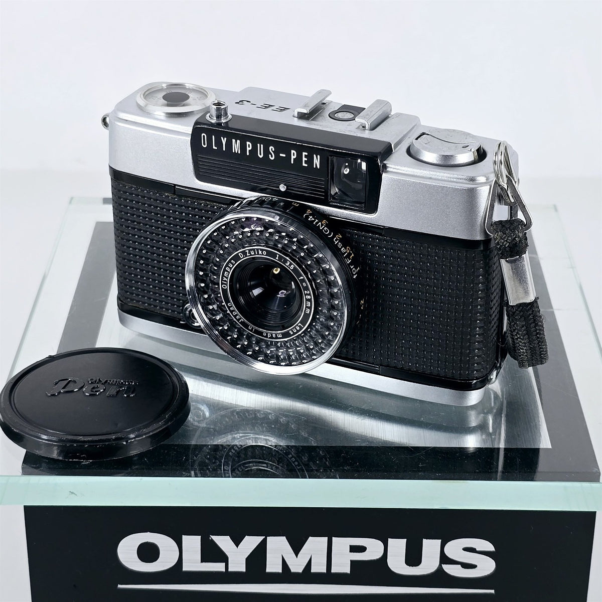 [Pre-owned] Olympus PEN EE-3 35mm Half Frame Film Camera — Near Mint+++ — Japan #5798