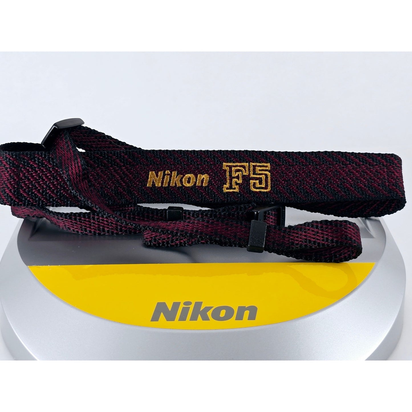 [Pre-owned] Nikon F5 AN-14 Genuine Camera Neck Strap 1.1in (2.8cm) — MINT — Japan #3010