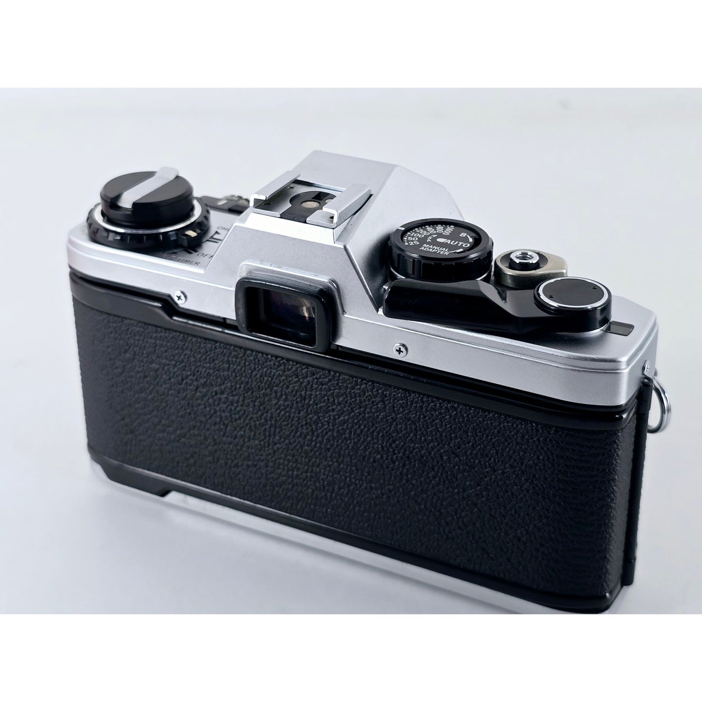 [Pre-owned] Olympus OM10 35mm Film Camera Body — Near MINT — Japan #4081
