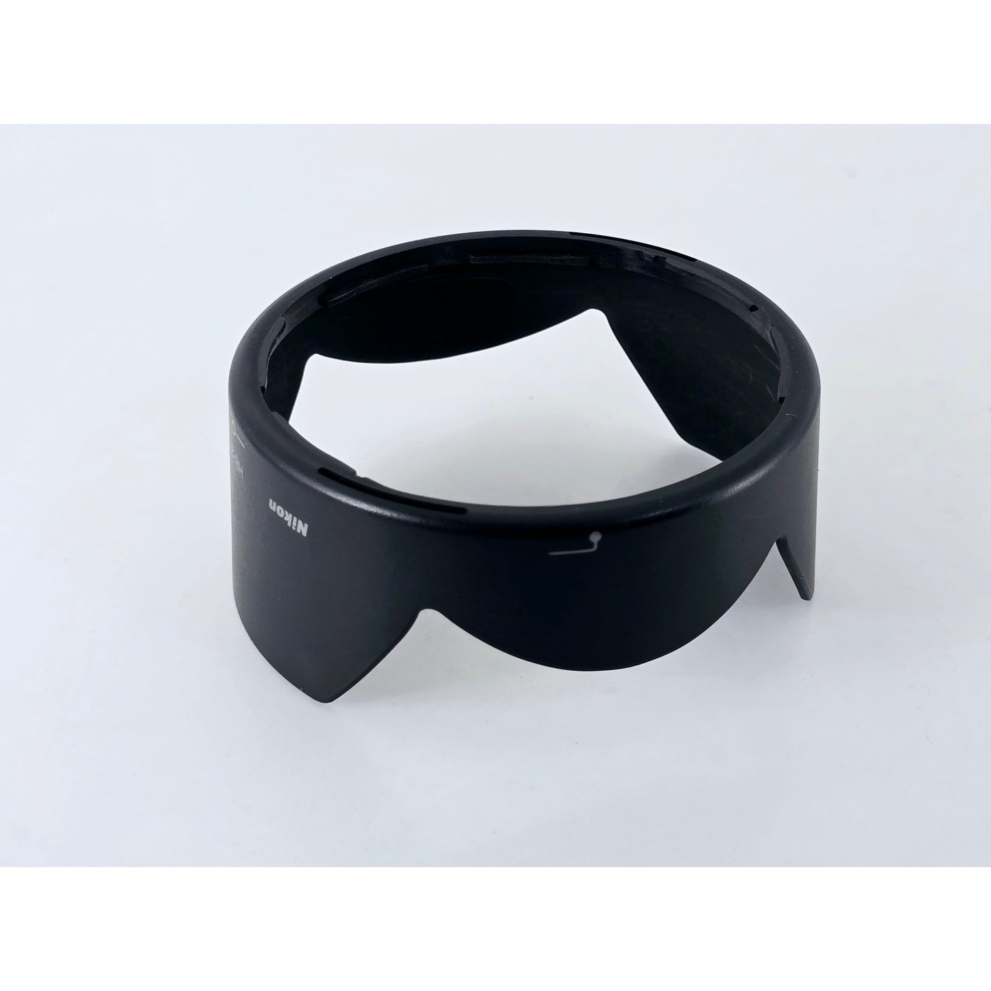 [Pre-owned] Nikon HB-28 Bayonet Lens Hood for AF-S 24-85mm f/3.5-4.5G — Near MINT — Japan #4473