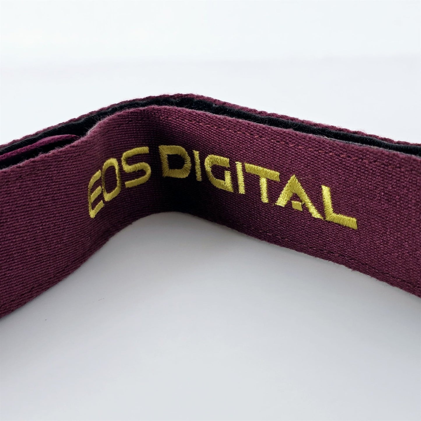 [Pre-owned] Canon Professional Gold Embroidered Logo Neck Strap for EOS Digital — Unused — Japan #5442