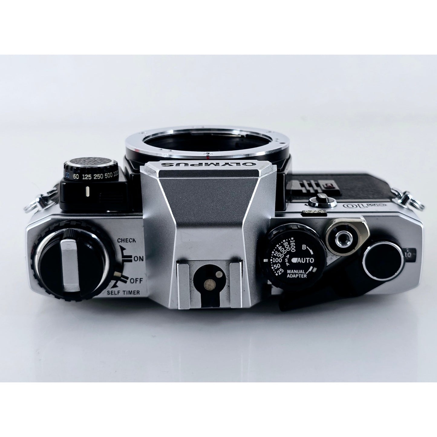 [Pre-owned] Olympus OM10 35mm Film Camera Body — Near MINT — Japan #4081