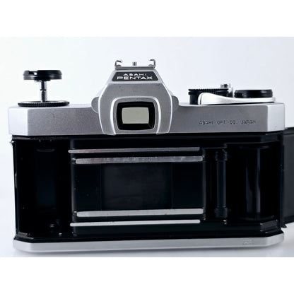 [Pre-owned] Pentax SL SLR 35mm Film Camera with 55mm F1.8 Lens — Near MINT+++ — Japan #2662