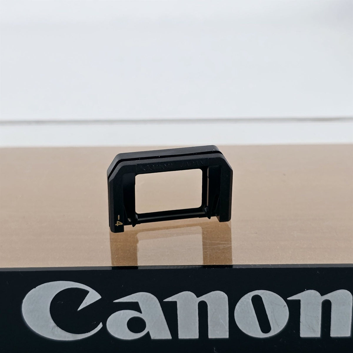 [Pre-owned] Canon Dioptric Adjustment Lens -4 for AE-1 A-1 AV-1 — Mint — Japan #5705
