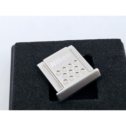 [Pre-owned] Genuine Nikon ASC-01 Accessory Shoe Cover Silver — Unused — Japan #5135