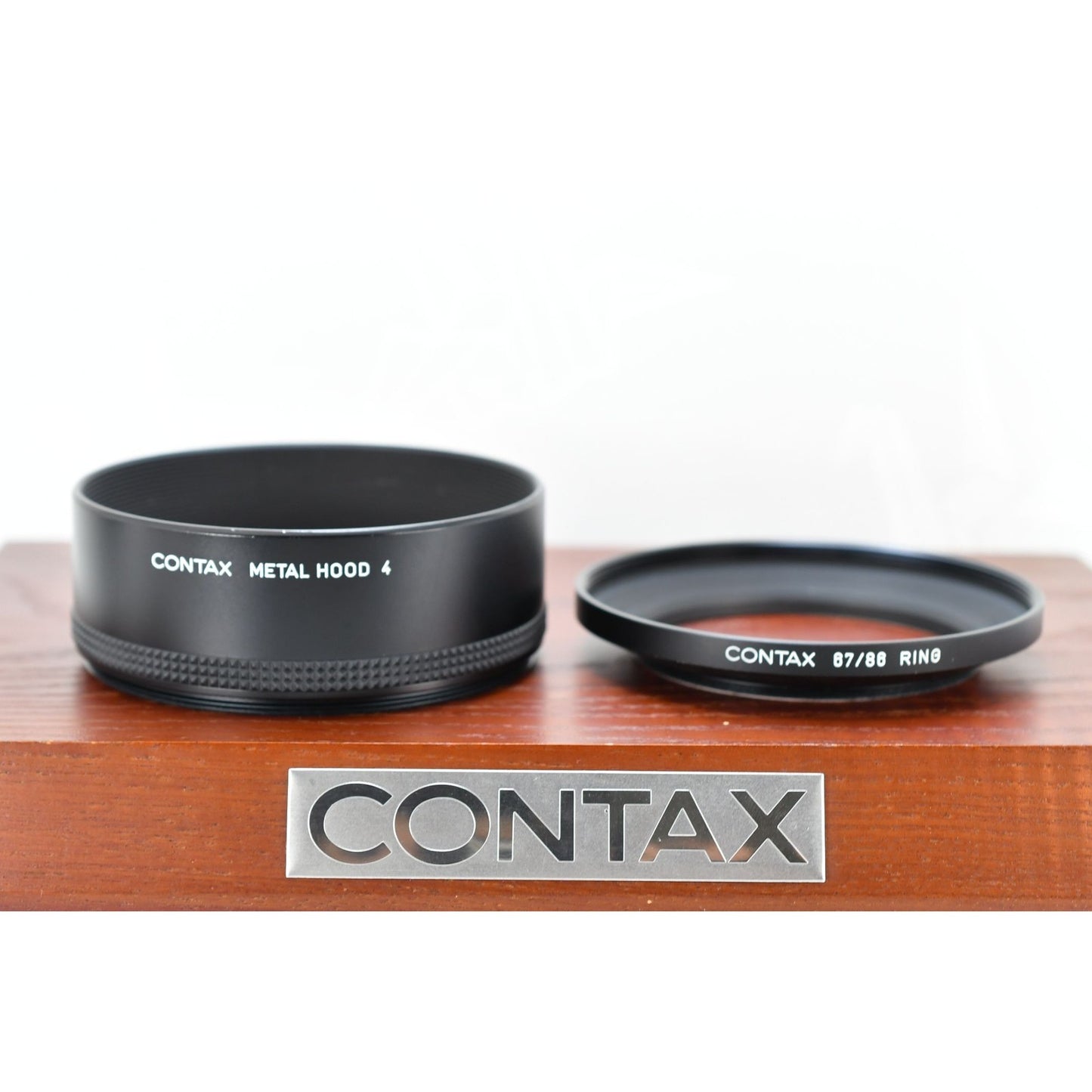 [Pre-owned] Contax Metal Hood 4 with 67/86 Adapter Ring (Genuine) — Near MINT+++ — Japan #2007