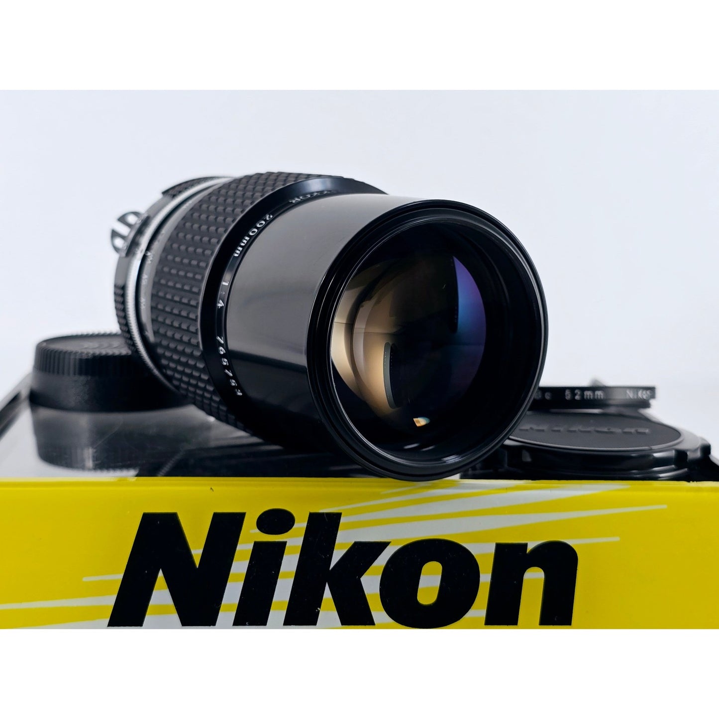 [Pre-owned] Nikon Ai Nikkor 200mm F4 Telephoto MF Lens — Near MINT — Japan #3636