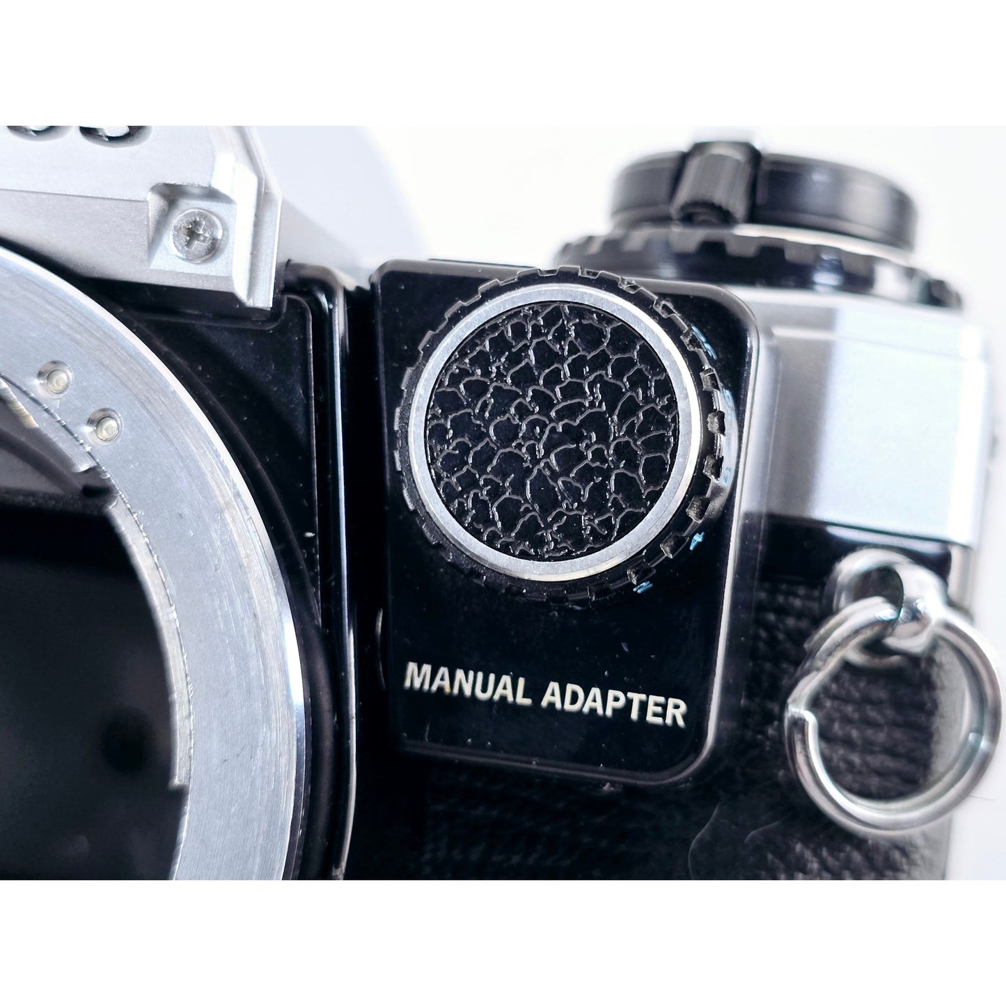 [Pre-owned] Olympus OM10 35mm Film Camera Body — Near MINT — Japan #4081