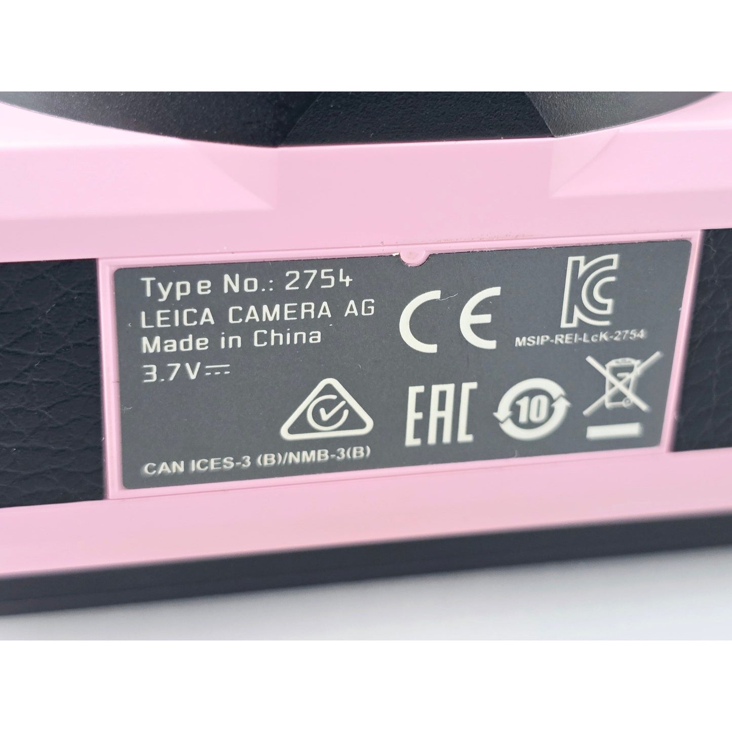 [Pre-owned] Leica Sofort Type 2754 Instant Film Camera (Pink) — Near MINT — Japan #5142